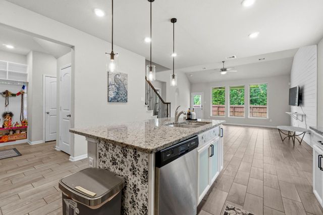 4551 Overlook Bend Drive, Spring, TX 77386