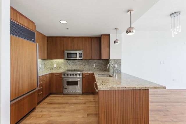 38 N Almaden Boulevard 1906, San Jose, CA 95110