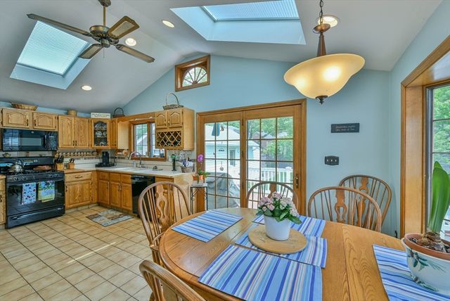 246 Manning St, Needham, MA 02492