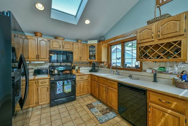 246 Manning St, Needham, MA 02492