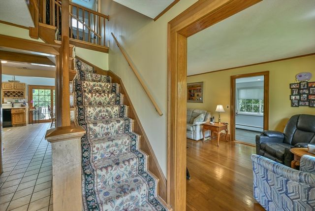 246 Manning St, Needham, MA 02492