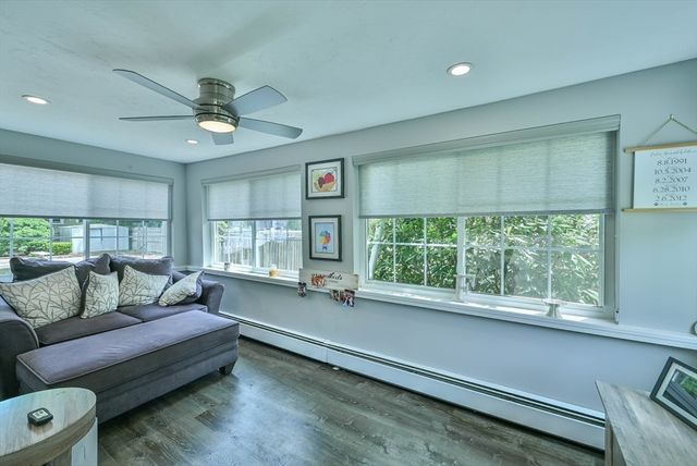 246 Manning St, Needham, MA 02492