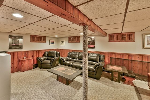 246 Manning St, Needham, MA 02492