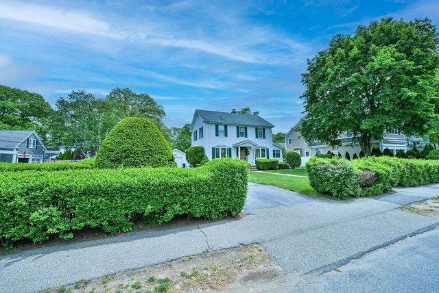 246 Manning St, Needham, MA 02492