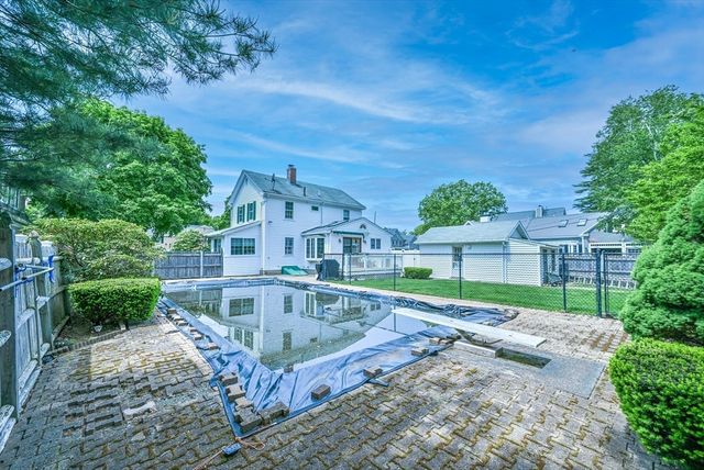 246 Manning St, Needham, MA 02492
