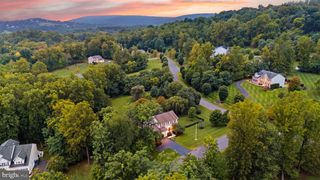 35499 BROKEN ARROW RD, Round Hill, VA 20141