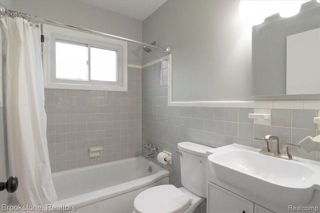 924 E Otis Avenue, Hazel Park, MI 48030