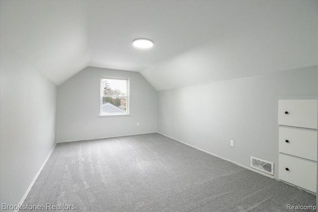 924 E Otis Avenue, Hazel Park, MI 48030