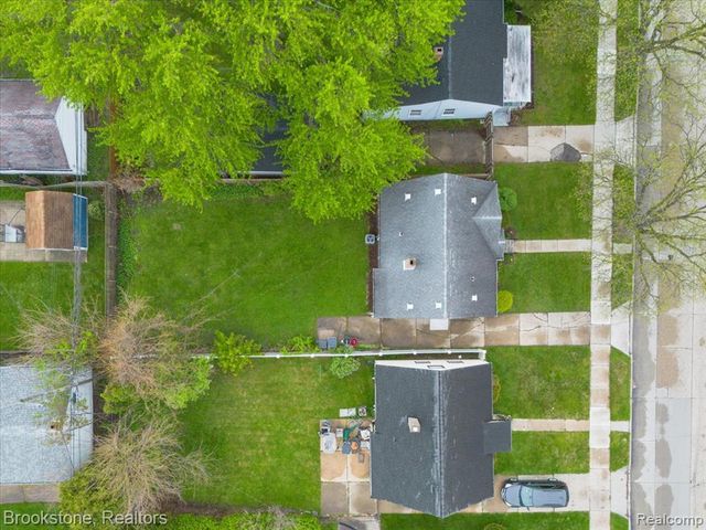 924 E Otis Avenue, Hazel Park, MI 48030