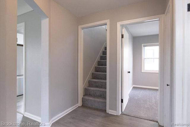 924 E Otis Avenue, Hazel Park, MI 48030