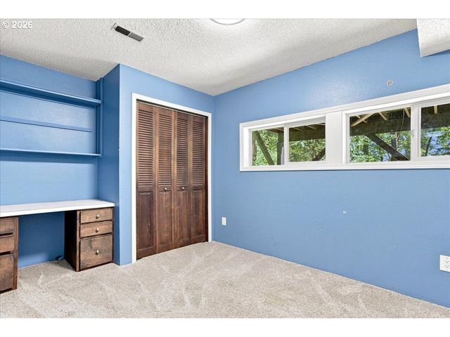2425 ARCHWOOD Dr, Longview, WA 98632
