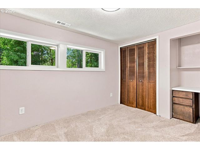 2425 ARCHWOOD Dr, Longview, WA 98632