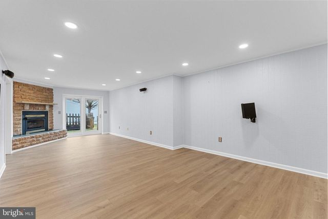 15 FELDSPAR WAY, Fredericksburg, VA 22405