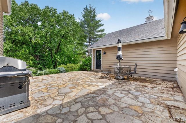 1534 Mason Valley Road, Town And Country, MO 63131