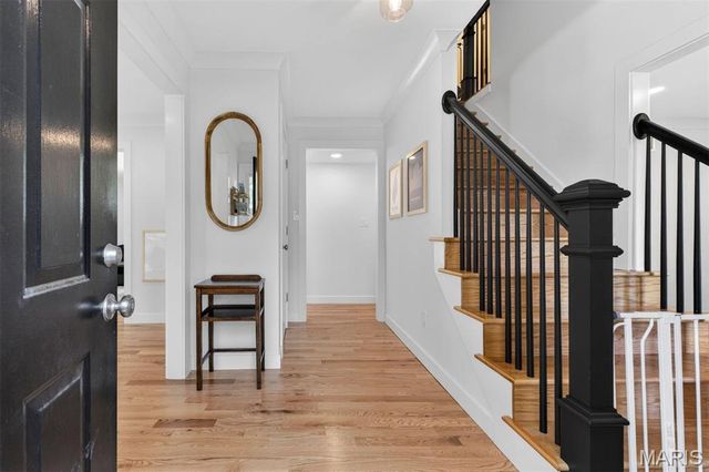 1534 Mason Valley Road, Town And Country, MO 63131