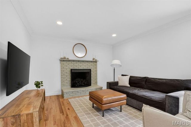 1534 Mason Valley Road, Town And Country, MO 63131