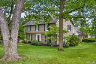 1534 Mason Valley Road, Town And Country, MO 63131
