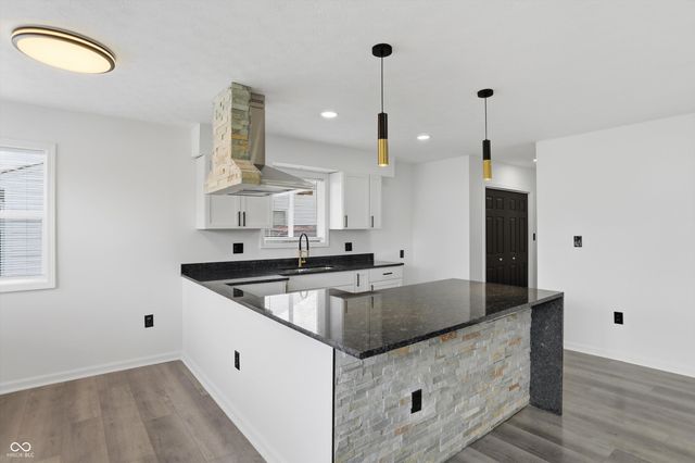 2842 Sangster Avenue, Indianapolis, IN 46218