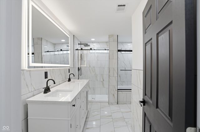 2842 Sangster Avenue, Indianapolis, IN 46218