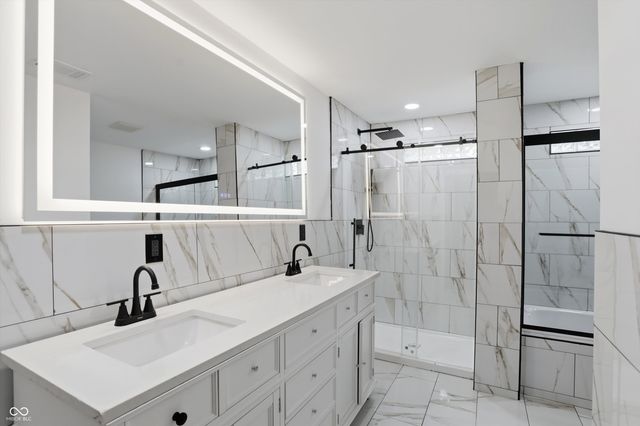 2842 Sangster Avenue, Indianapolis, IN 46218