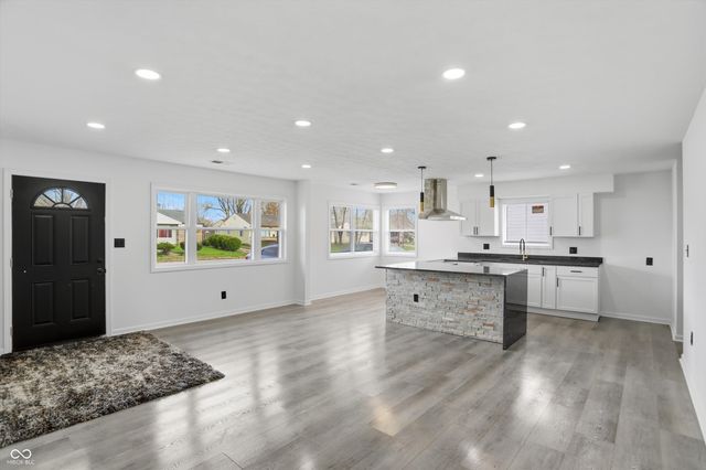 2842 Sangster Avenue, Indianapolis, IN 46218