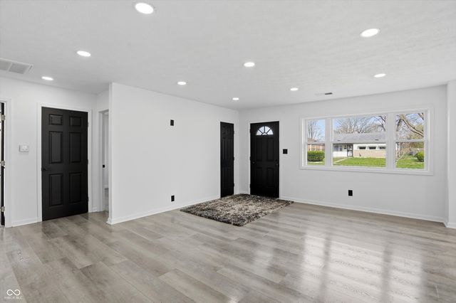 2842 Sangster Avenue, Indianapolis, IN 46218