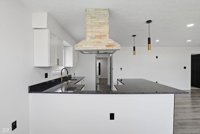 2842 Sangster Avenue, Indianapolis, IN 46218