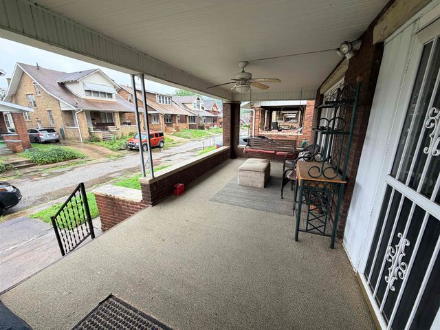 1001 Johns Court, Huntington, WV 25701