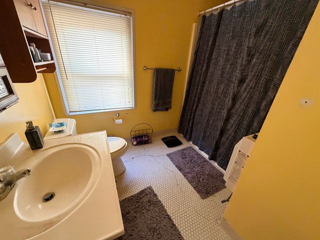1001 Johns Court, Huntington, WV 25701