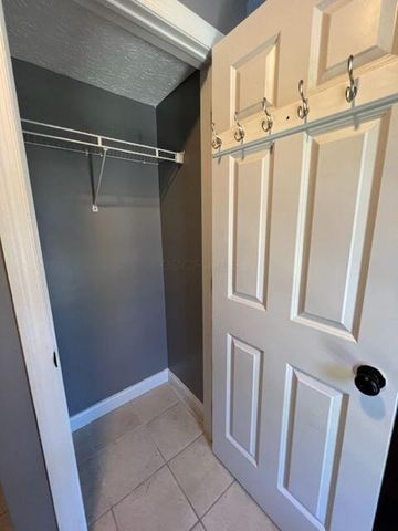 2800 Pheasant Field Drive, Hilliard, OH 43026