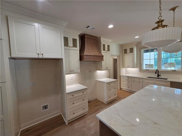 4352 Cedarcrest Road, Acworth, GA 30101