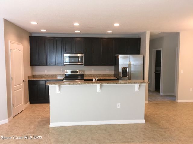 967 Zambrana Street SE, Palm Bay, FL 32909