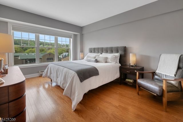 48 S Park St 507, Montclair Twp., NJ 07042