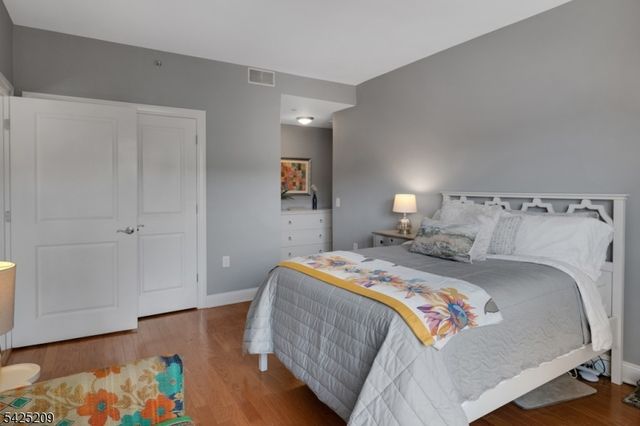 48 S Park St 507, Montclair Twp., NJ 07042