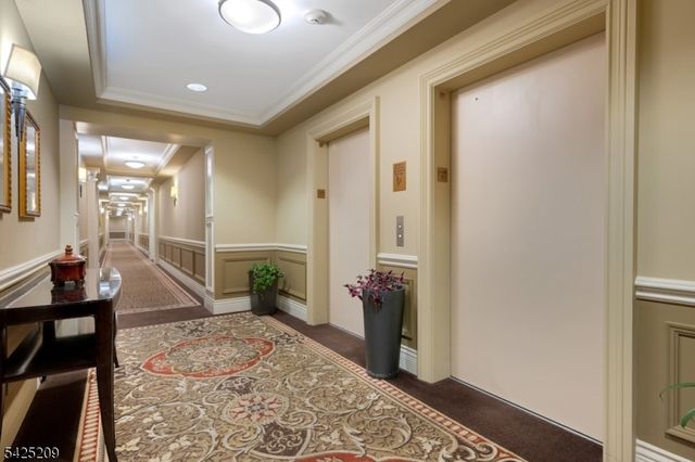 48 S Park St 507, Montclair Twp., NJ 07042