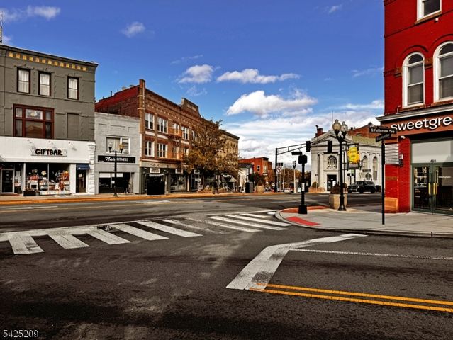 48 S Park St 507, Montclair Twp., NJ 07042