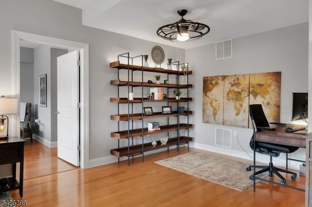 48 S Park St 507, Montclair Twp., NJ 07042