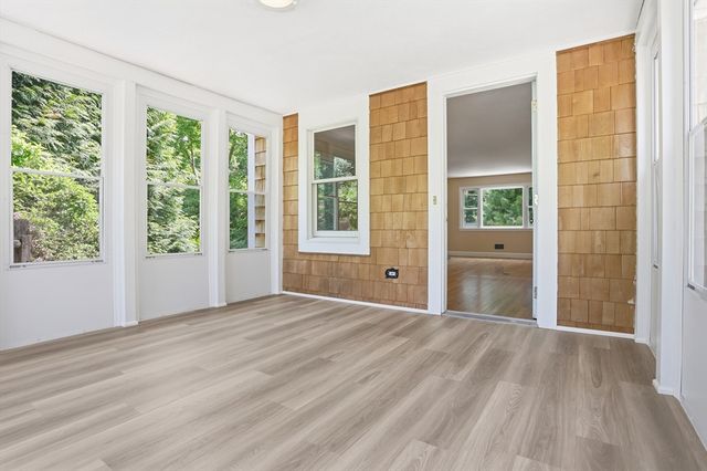 32 Wychwood Drive, Littleton, MA 01460