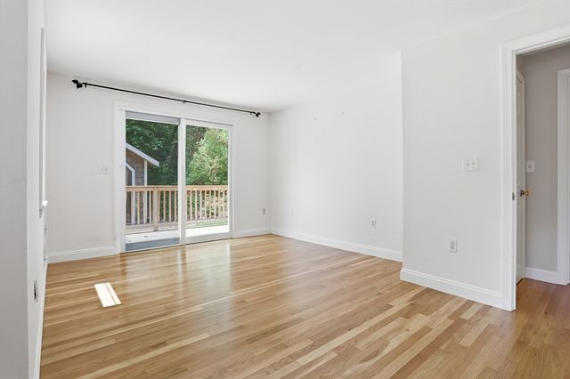 32 Wychwood Drive, Littleton, MA 01460