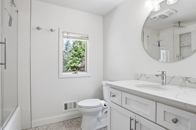 32 Wychwood Drive, Littleton, MA 01460
