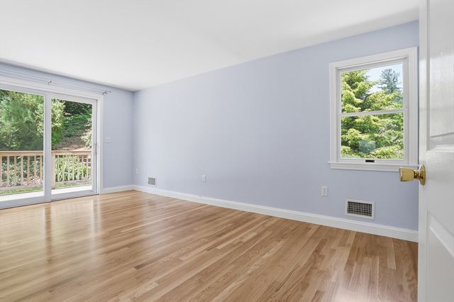 32 Wychwood Drive, Littleton, MA 01460