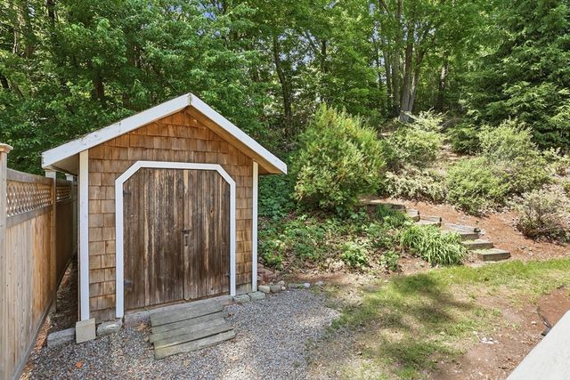 32 Wychwood Drive, Littleton, MA 01460