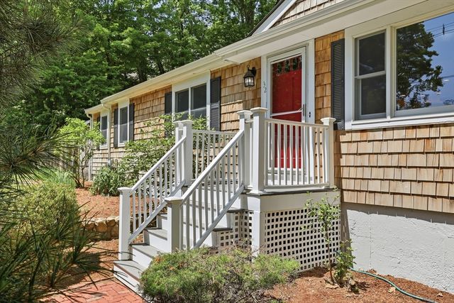 32 Wychwood Drive, Littleton, MA 01460