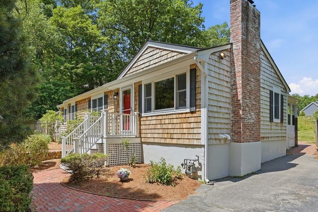 32 Wychwood Drive, Littleton, MA 01460