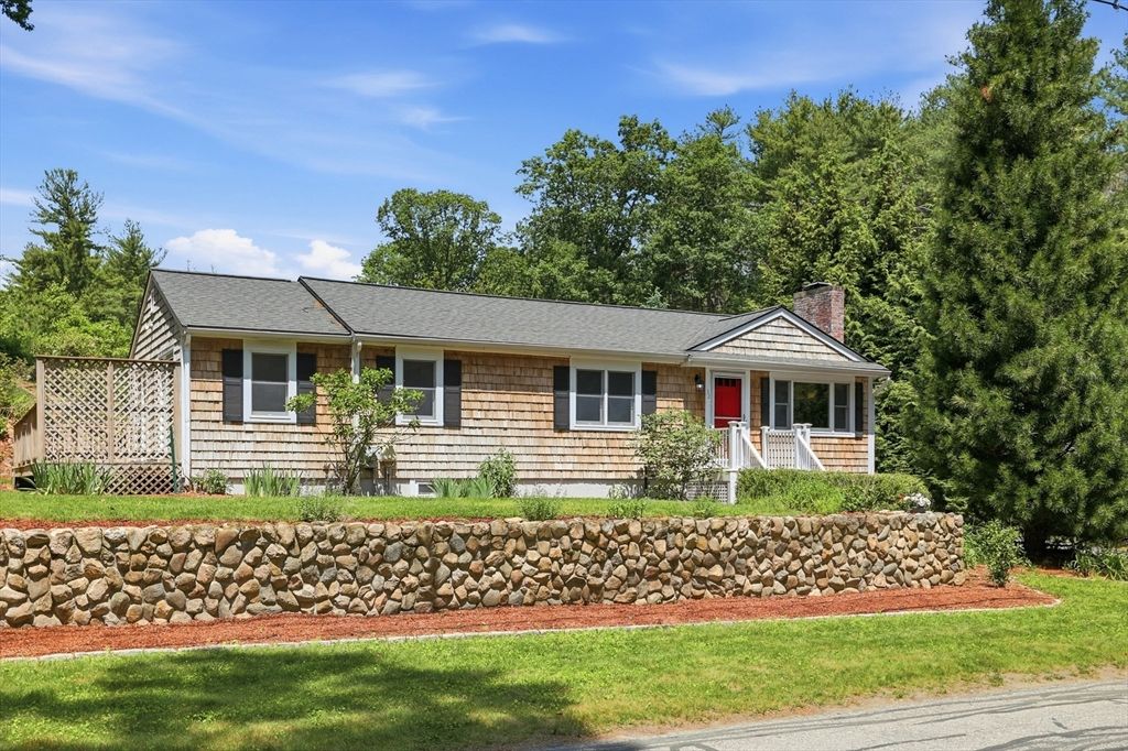 32 Wychwood Drive, Littleton, MA 01460