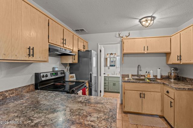 601 Whipple Court, Wickenburg, AZ 85390