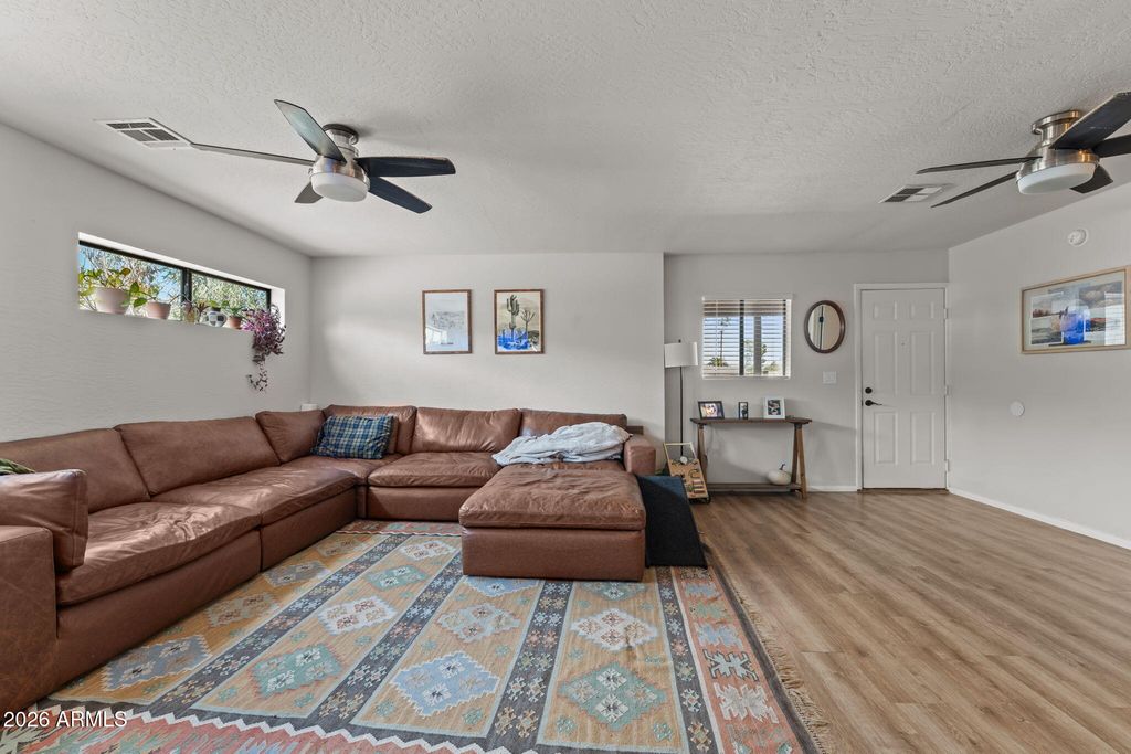 601 Whipple Court, Wickenburg, AZ 85390 — photo 2