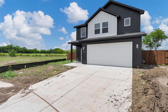 588 Highview Court, Godley, TX 76044