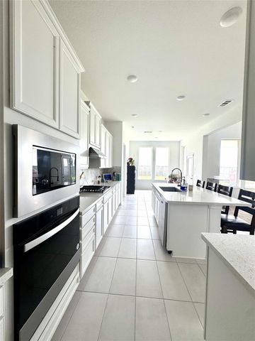5111 Old Amber Drive, Richmond, TX 77469