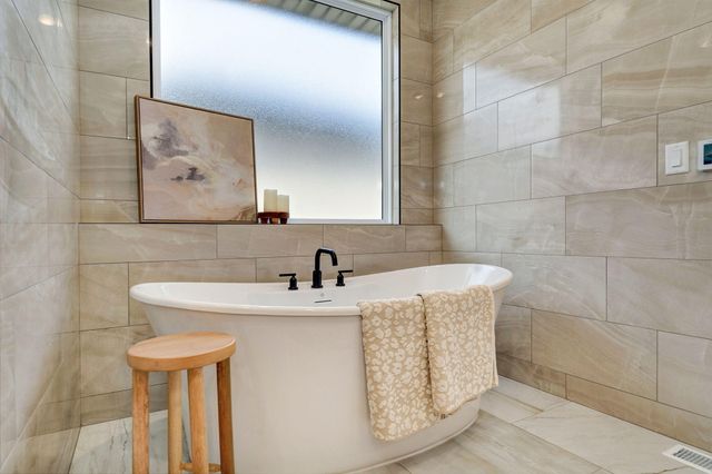 3945 E Woodhue Street, Springfield, MO 65802